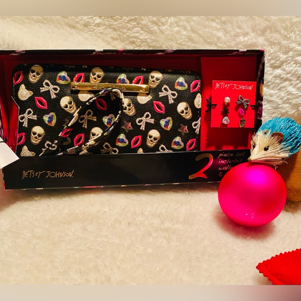 Betsey Johnson Wallet + Earrings Gift Set
